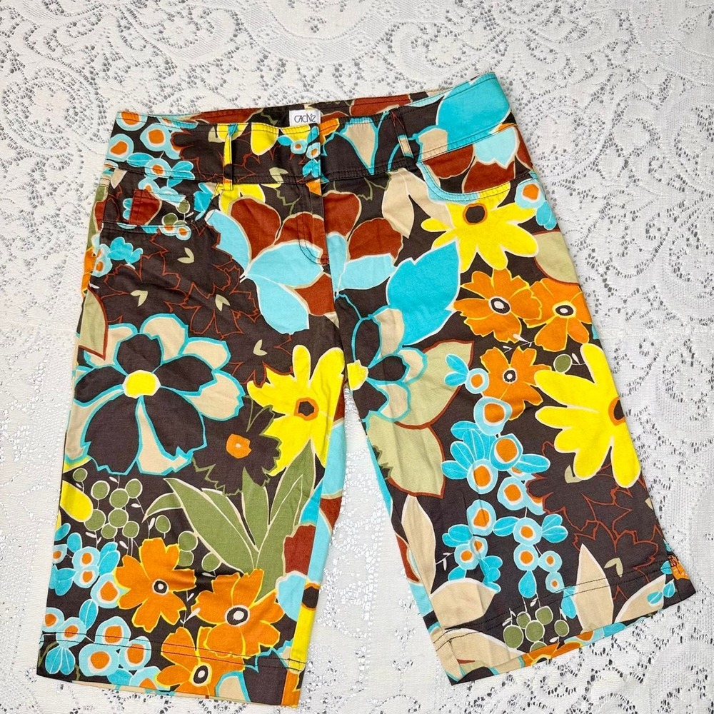 Cache Retro Floral Bermuda Shorts – Size 8